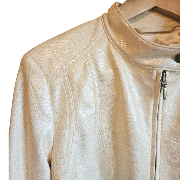 Chico's Snakeskin Embossed Faux Leather Jacket Cream Women's Size 1 (Medium) - Picture 4 of 12